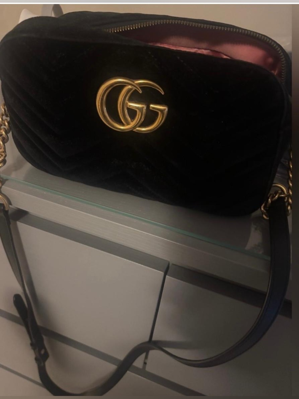 Authentic Gucci Marmont Black Quilted Velvet Crossbody with Gold GG - Picture 4 of 6